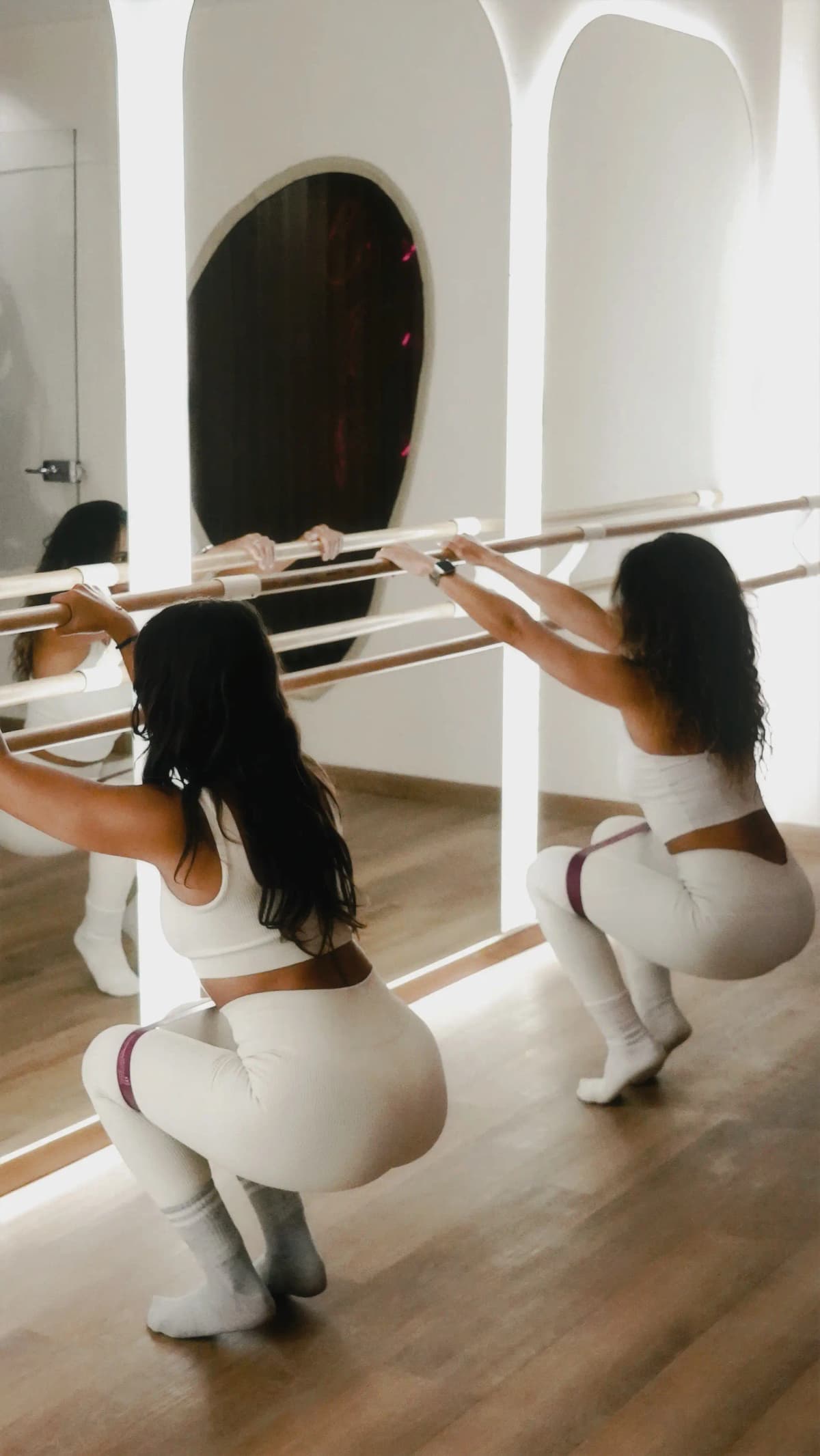 MAT PILATES - YOGA - BARRE 